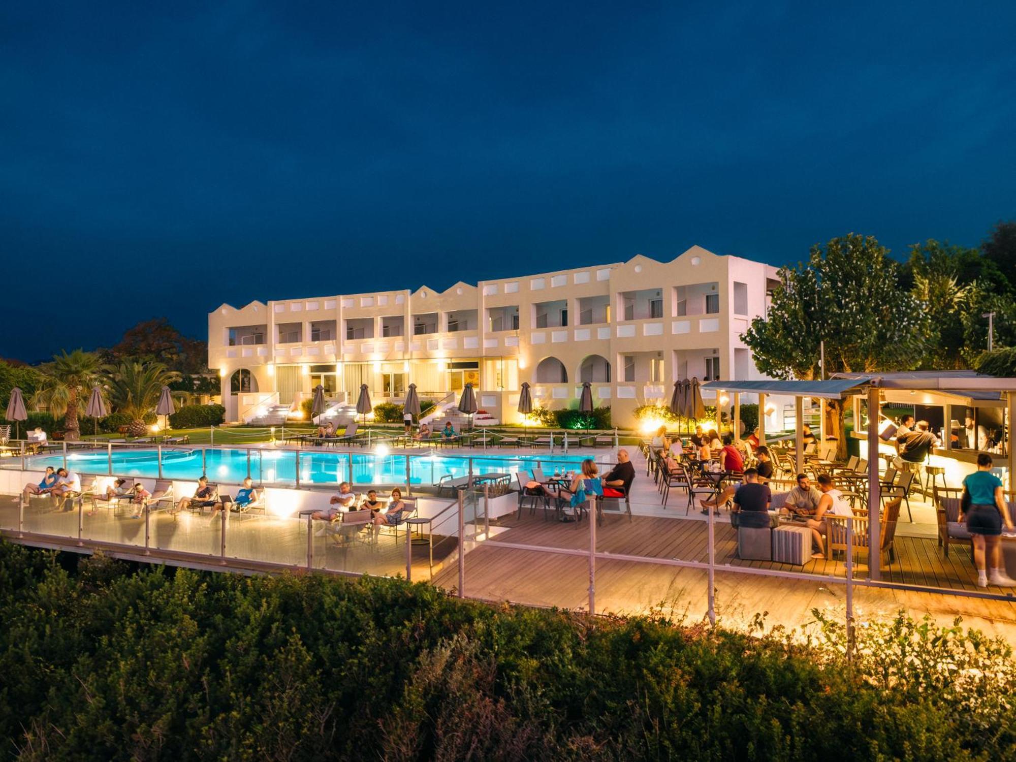 Niforeika Beach Hotel Exterior photo