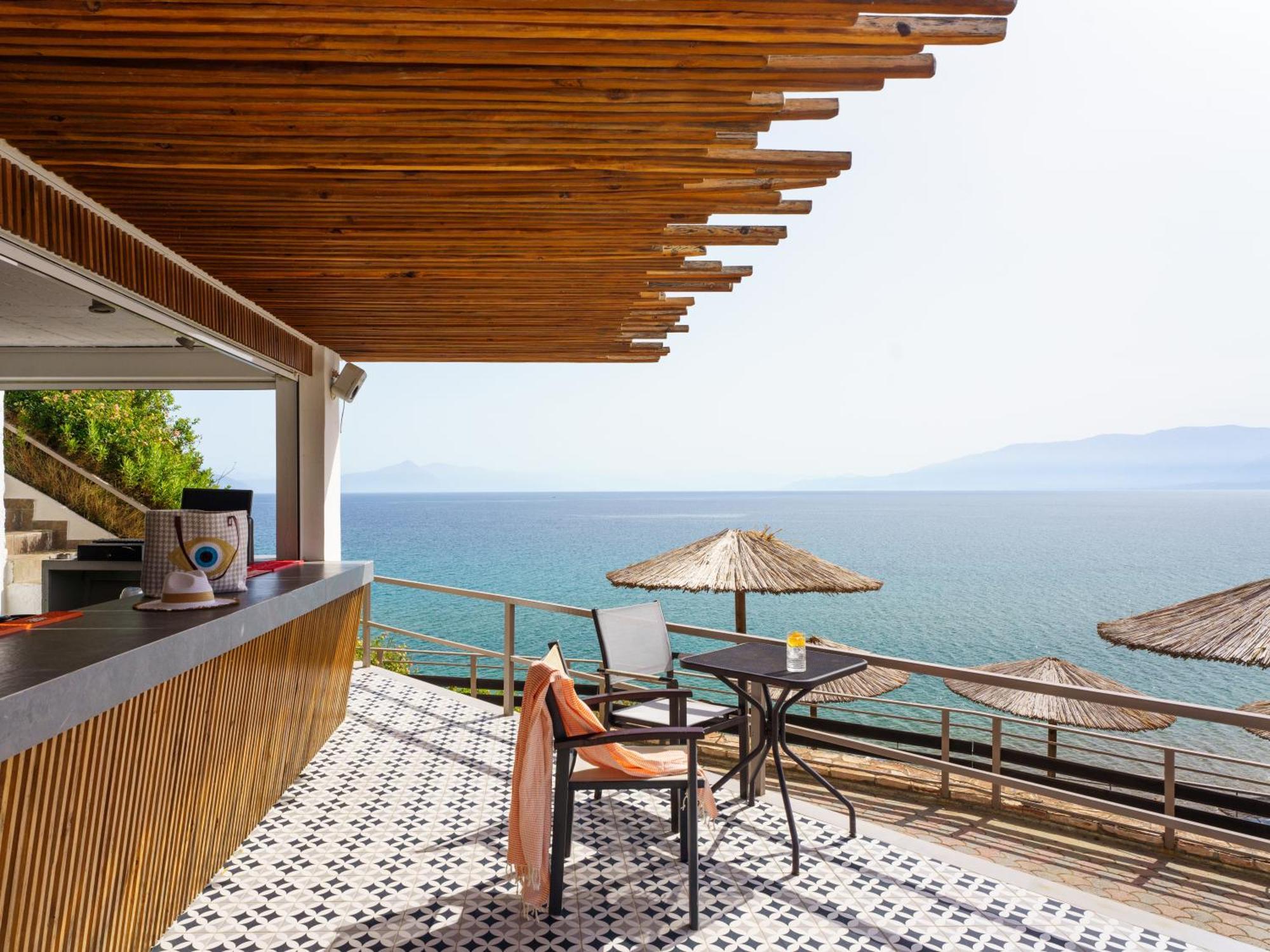 Niforeika Beach Hotel Exterior photo