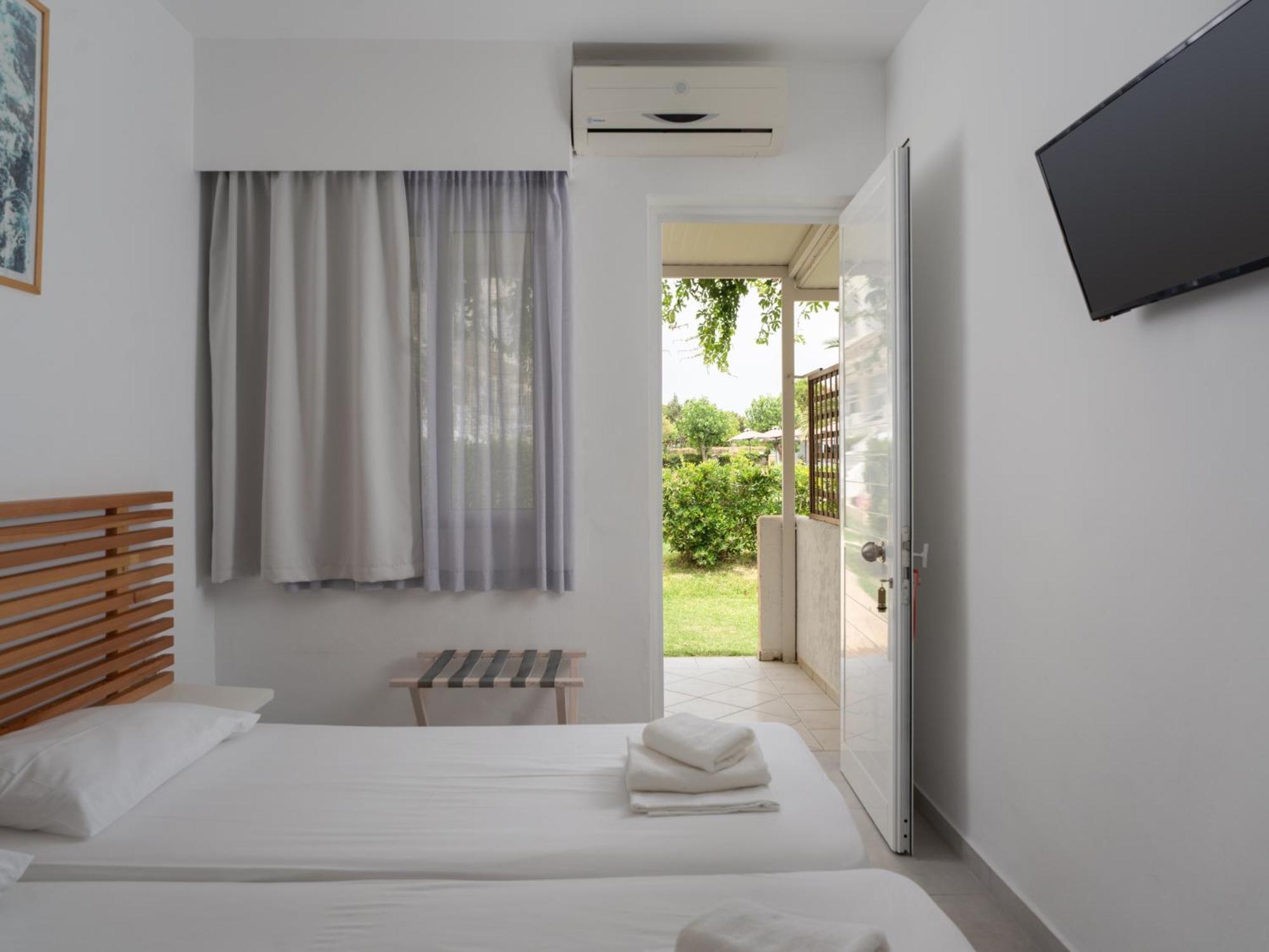 Niforeika Beach Hotel Exterior photo