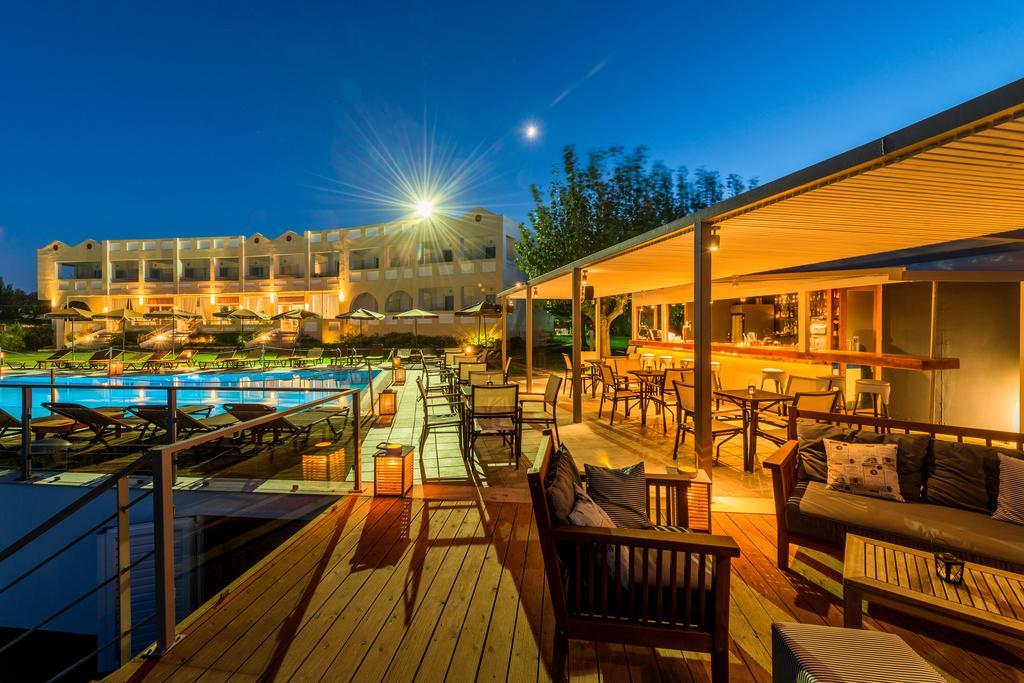 Niforeika Beach Hotel Exterior photo