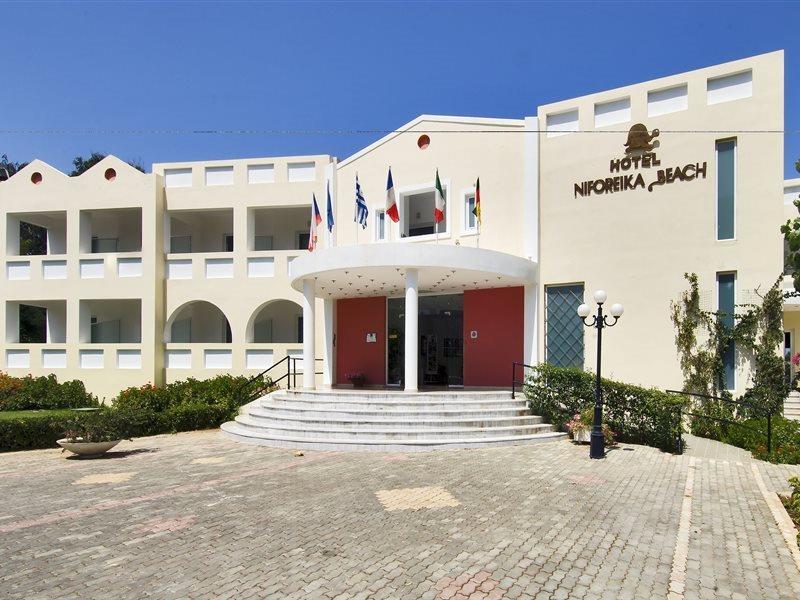 Niforeika Beach Hotel Exterior photo