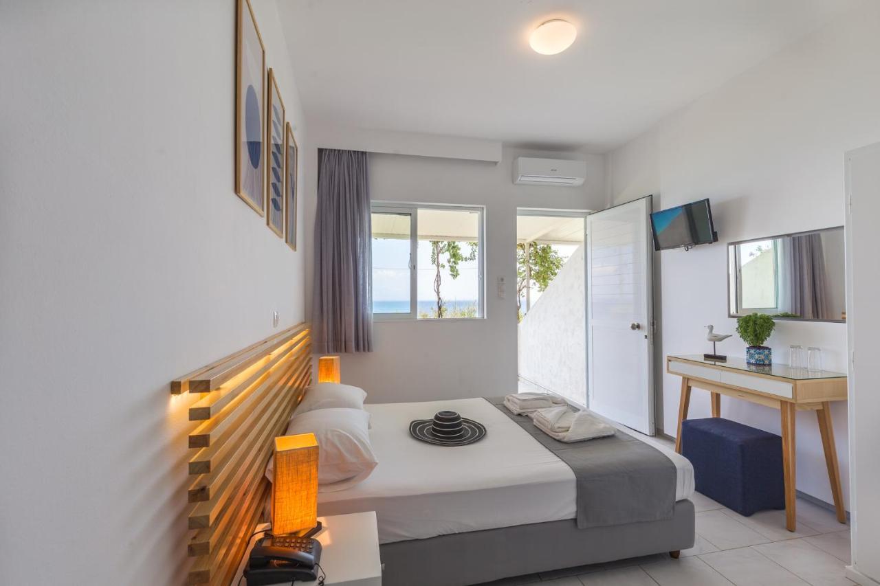 Niforeika Beach Hotel Exterior photo
